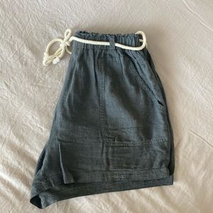 CJLA Linen shorts charcoal with white tie
